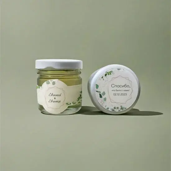 A gift for wedding guests – a set of exclusive sweets in stylish packaging