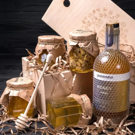 Honey Gift Set: An Elegant Birthday Choice for Business Partners and Colleagues