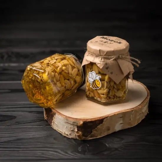 Honey dessert "Kozinaki"